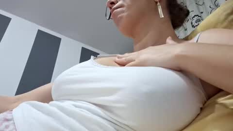 Lisa -  online show from January 11, 2025, 6:44 pm