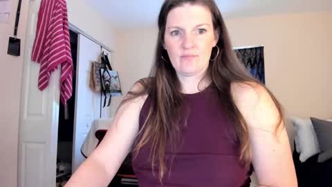 Snapshot of pessimistically_optimistic chatting on January 2, 2025, 6:12 pm Kelly online show from January 2, 2025, 6:12 pm