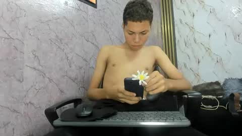 petal_bigx19 online show from July 13, 2026, 7:16 pm