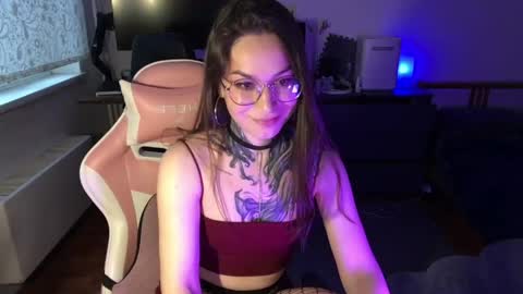 Snapshot of petal_dust_ chatting on April 14, 2026, 2:23 pm petal_dust_ online show from April 14, 2026, 2:23 pm