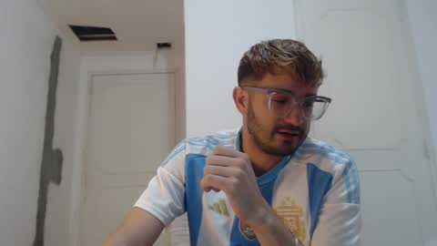 FELIPE online show from February 4, 2025, 2:53 pm