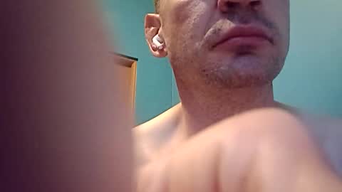 peteypablo198611265852 online show from May 25, 2026, 7:03 am