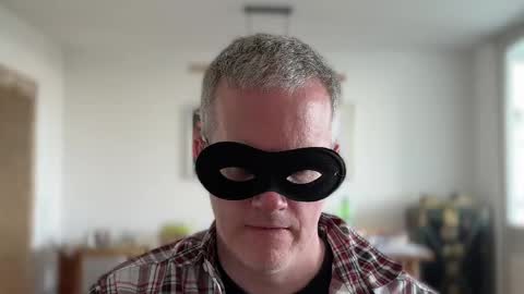 petforyou23 online show from April 26, 2026, 5:32 pm