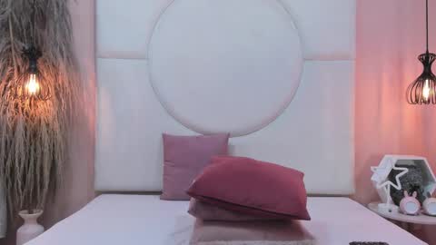 Snapshot of petiite_aliice chatting on March 1, 2025, 8:31 pm Alice   online show from March 1, 2025, 8:31 pm