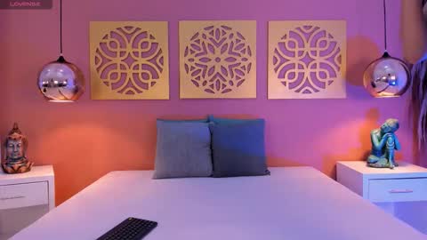 Snapshot of petiite_aliice chatting on October 17, 2025, 6:43 pm Alice   online show from October 17, 2025, 6:43 pm