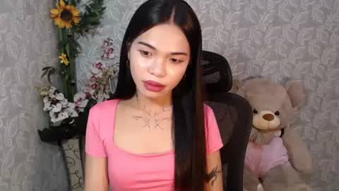 Snapshot of petite_angelx chatting on January 19, 2025, 11:34 am angel online show from January 19, 2025, 11:34 am