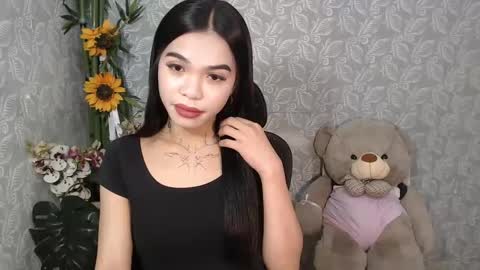 Snapshot of petite_angelx chatting on March 1, 2025, 11:26 pm angel online show from March 1, 2025, 11:26 pm