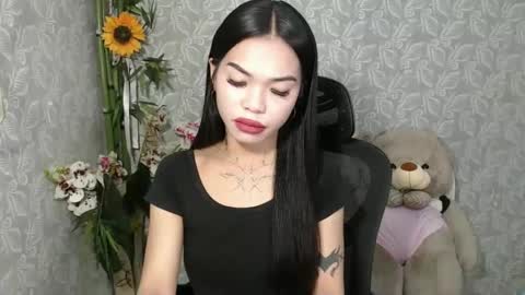 Snapshot of petite_angelx chatting on March 10, 2025, 10:15 am angel online show from March 10, 2025, 10:15 am