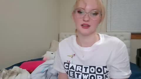Little cupcake online show from February 21, 2025, 3:12 am