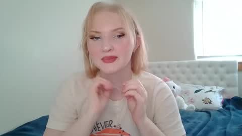 Little cupcake online show from March 5, 2025, 7:49 pm