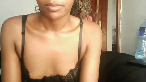 mimi online show from February 7, 2026, 10:52 am