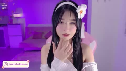 petite_marie_ online show from May 20, 2026, 3:24 am