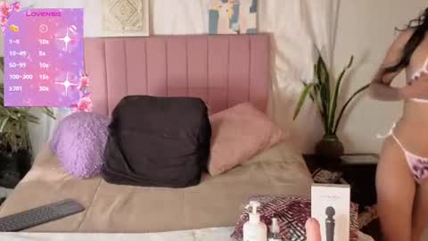 petite_pepper18 online show from June 17, 2026, 7:59 pm