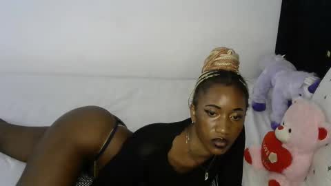 Snapshot of petite_princes chatting on December 3, 2024, 1:32 pm petite_princes online show from December 3, 2024, 1:32 pm