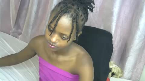 petite_star2 online show from November 15, 2025, 5:49 am