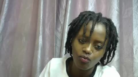 petite_star2 online show from January 12, 2026, 10:31 am