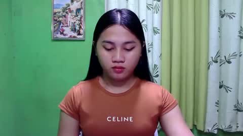 Snapshot of petite_trish chatting on December 4, 2024, 3:04 am trish online show from December 4, 2024, 3:04 am