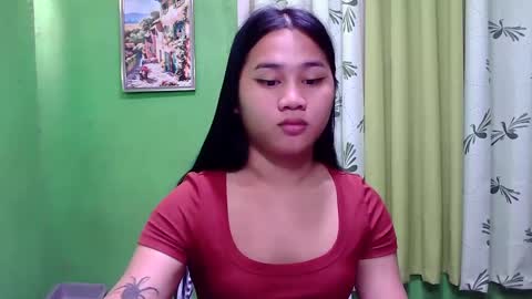 Snapshot of petite_trish chatting on December 4, 2024, 11:57 pm trish online show from December 4, 2024, 11:57 pm