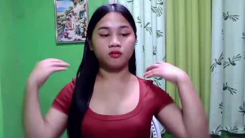 Snapshot of petite_trish chatting on December 7, 2024, 10:34 am trish online show from December 7, 2024, 10:34 am