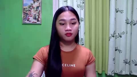 Snapshot of petite_trish chatting on December 9, 2024, 6:12 am trish online show from December 9, 2024, 6:12 am