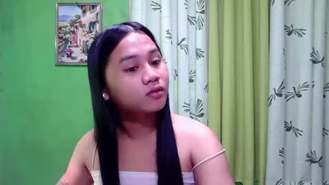 Snapshot of petite_trish chatting on January 15, 2025, 11:08 pm trish online show from January 15, 2025, 11:08 pm