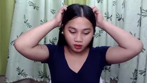 Snapshot of petite_trish chatting on January 21, 2025, 5:49 am trish online show from January 21, 2025, 5:49 am