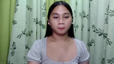 Snapshot of petite_trish chatting on January 27, 2025, 5:36 am trish online show from January 27, 2025, 5:36 am