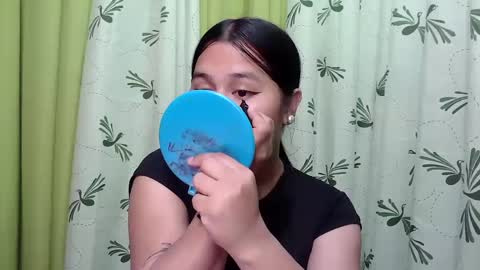 Snapshot of petite_trish chatting on January 30, 2025, 9:47 am trish online show from January 30, 2025, 9:47 am