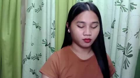 Snapshot of petite_trish chatting on January 31, 2025, 4:58 am trish online show from January 31, 2025, 4:58 am