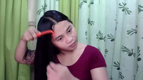 Snapshot of petite_trish chatting on February 2, 2025, 10:39 pm trish online show from February 2, 2025, 10:39 pm