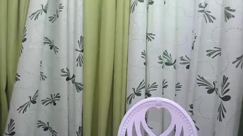 Snapshot of petite_trish chatting on February 3, 2025, 1:41 am trish online show from February 3, 2025, 1:41 am