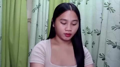 Snapshot of petite_trish chatting on February 4, 2025, 1:16 pm trish online show from February 4, 2025, 1:16 pm