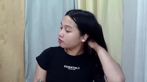 Snapshot of petite_trish chatting on February 10, 2025, 11:15 am trish online show from February 10, 2025, 11:15 am