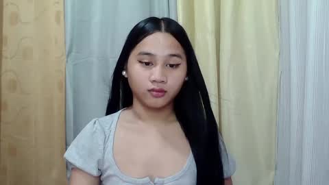 Snapshot of petite_trish chatting on February 10, 2025, 11:55 pm trish online show from February 10, 2025, 11:55 pm