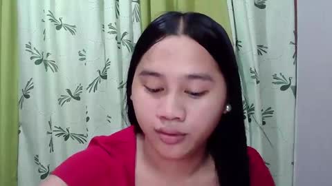 Snapshot of petite_trish chatting on February 14, 2025, 2:18 am trish online show from February 14, 2025, 2:18 am