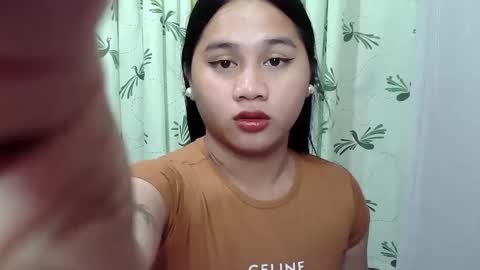 Snapshot of petite_trish chatting on February 14, 2025, 11:10 am trish online show from February 14, 2025, 11:10 am