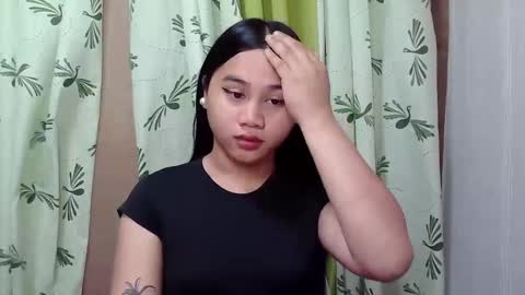 Snapshot of petite_trish chatting on February 22, 2025, 12:49 am trish online show from February 22, 2025, 12:49 am