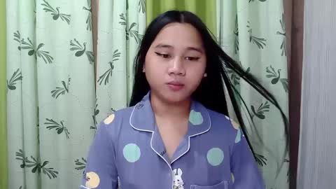 Snapshot of petite_trish chatting on February 22, 2025, 11:46 pm trish online show from February 22, 2025, 11:46 pm