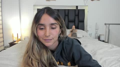 Snapshot of petitealejats chatting on December 30, 2024, 11:06 pm PetiteAlejaTs online show from December 30, 2024, 11:06 pm