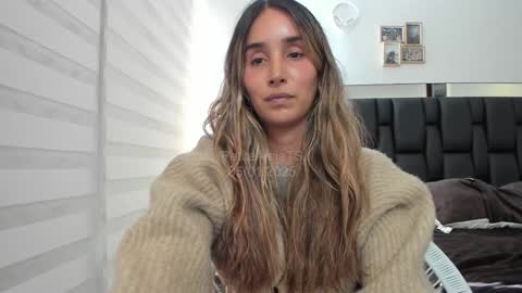 Snapshot of petitealejats chatting on January 6, 2025, 8:28 pm PetiteAlejaTs online show from January 6, 2025, 8:28 pm