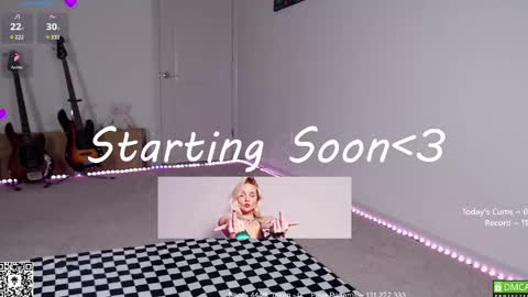 PiperAvery online show from February 14, 2025, 11:20 pm