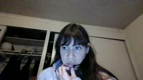 Snapshot of petitedoll30 chatting on December 27, 2024, 4:04 am Petitedoll30 online show from December 27, 2024, 4:04 am