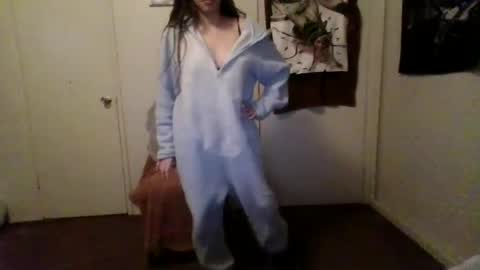 Snapshot of petitedoll30 chatting on January 13, 2025, 8:05 am Petitedoll30 online show from January 13, 2025, 8:05 am