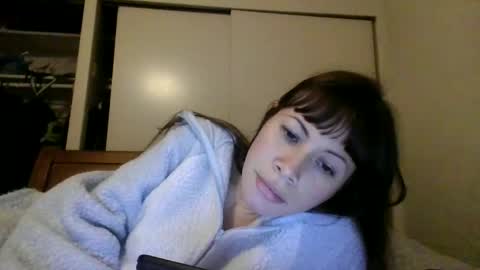 Snapshot of petitedoll30 chatting on January 14, 2025, 2:40 am Petitedoll30 online show from January 14, 2025, 2:40 am