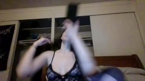 Snapshot of petitedoll30 chatting on February 21, 2025, 1:55 am Petitedoll30 online show from February 21, 2025, 1:55 am