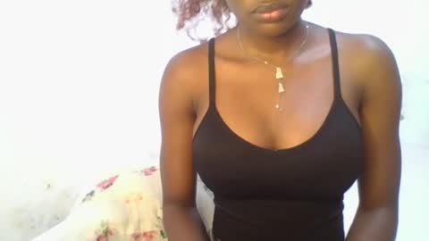 Snapshot of petiteediva chatting on April 24, 2026, 3:42 am diva online show from April 24, 2026, 3:42 am