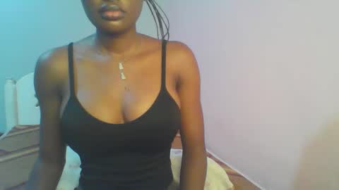 Snapshot of petiteediva chatting on May 7, 2026, 2:28 am diva online show from May 7, 2026, 2:28 am