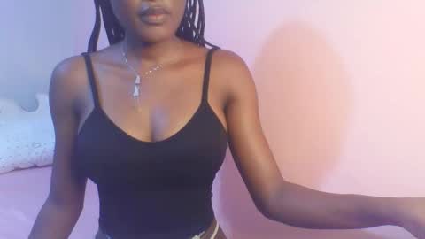 Snapshot of petiteediva chatting on May 8, 2026, 2:50 am diva online show from May 8, 2026, 2:50 am