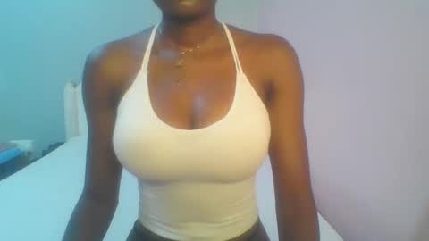 Snapshot of petiteediva chatting on May 31, 2026, 3:36 am diva online show from May 31, 2026, 3:36 am