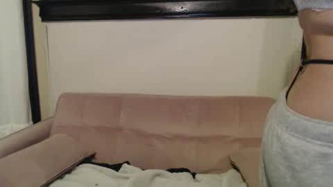 Bella online show from January 13, 2025, 11:27 pm